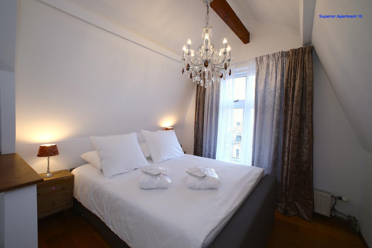 Apartment Luxury V History Written