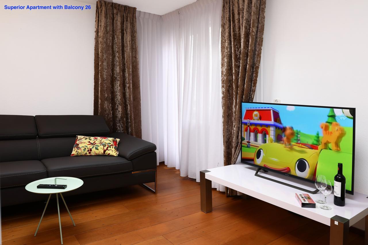 Luxury V History Written Apartment Delft